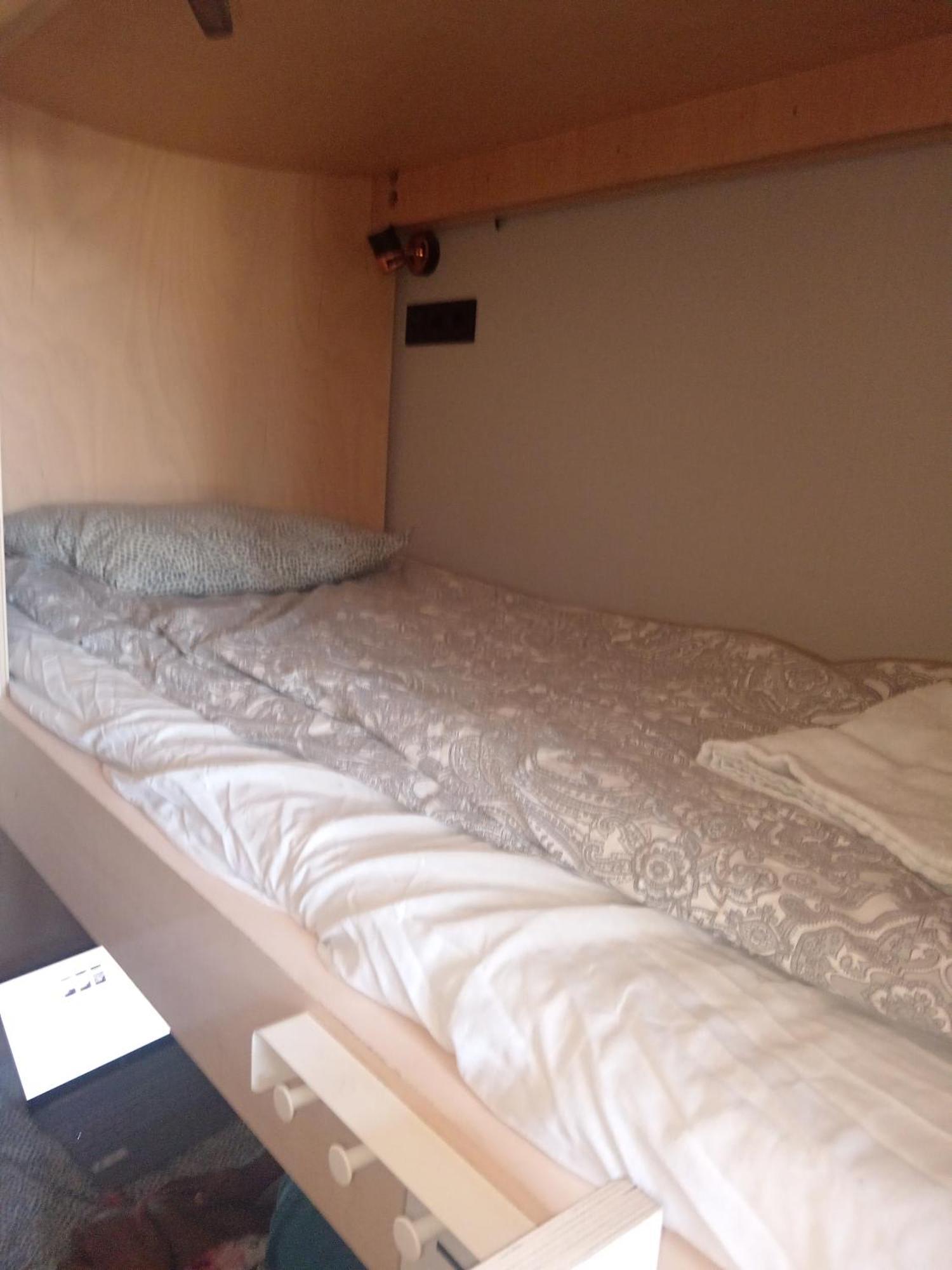 Marys-bed In Male
